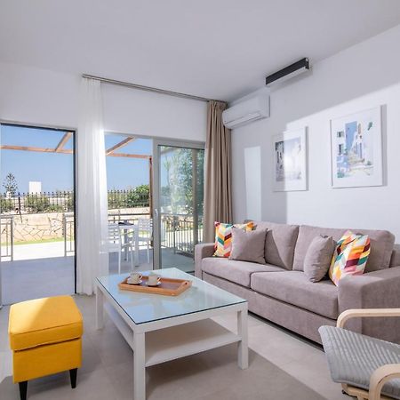 Ariadni Suites การ์เตรอส ภายนอก รูปภาพ