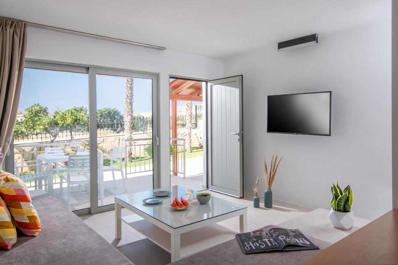 Ariadni Suites การ์เตรอส ภายนอก รูปภาพ